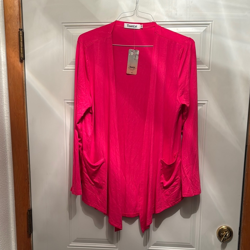 TownCat NWT Vibrant Pink Open Cardigan size medium